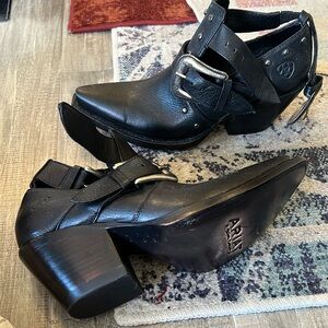 Ariat Ankle boots 7